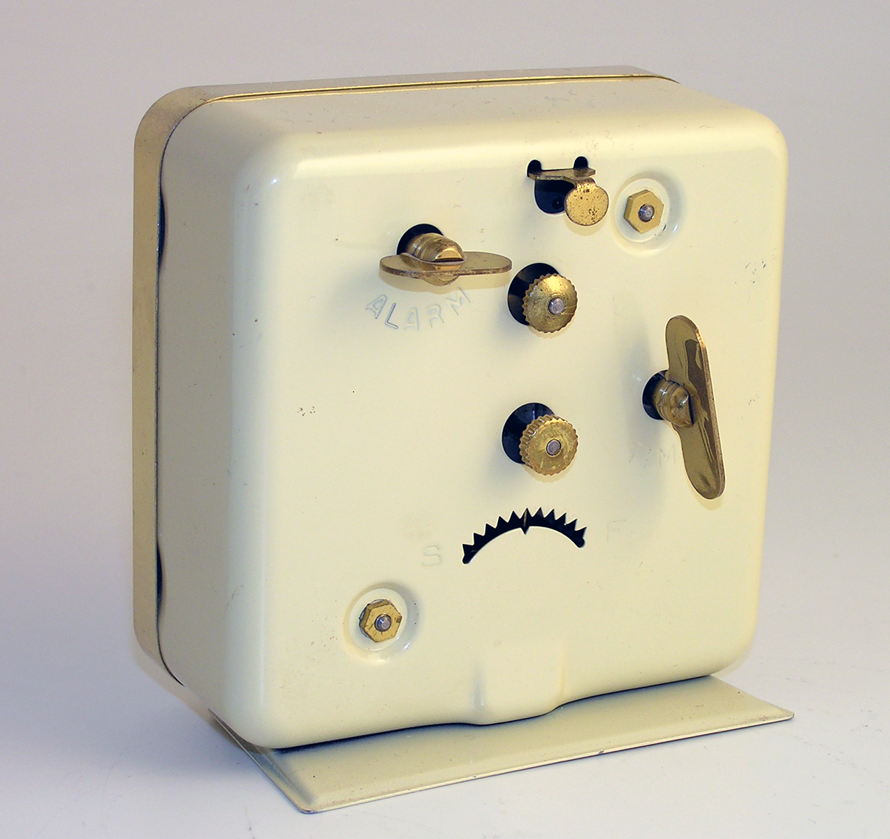 plug vintage retro alarm clock